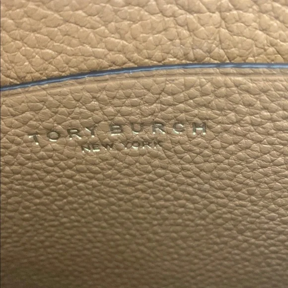 Tory Burch Tan Crossbody Bag Sleek Design - Picture 4 of 6